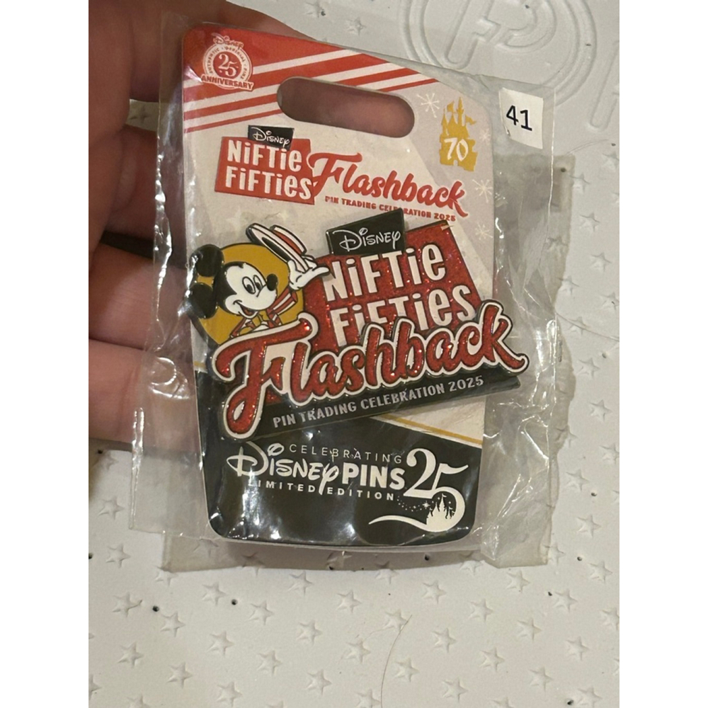 Disney Niftie Fifties Flashback Pin limited edition